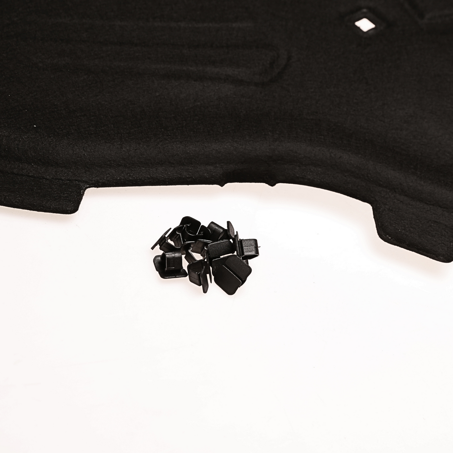 Hood Insulation Pad with Clips for Audi Q5 Hood Panel 2017-22 Engine Heat Shield