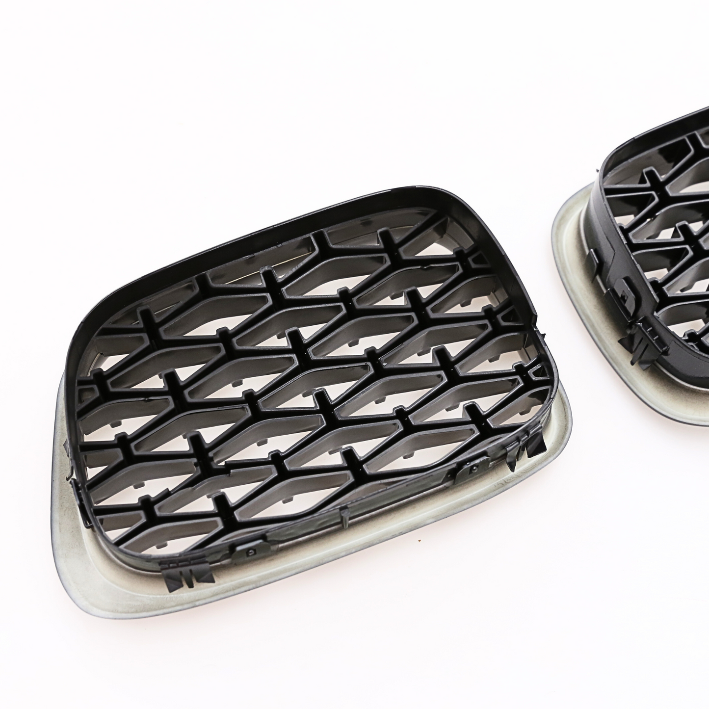 BMW E39 Gloss Black Diamond Chrome Mesh Grille 1996-2003 Kidney Grille Pair