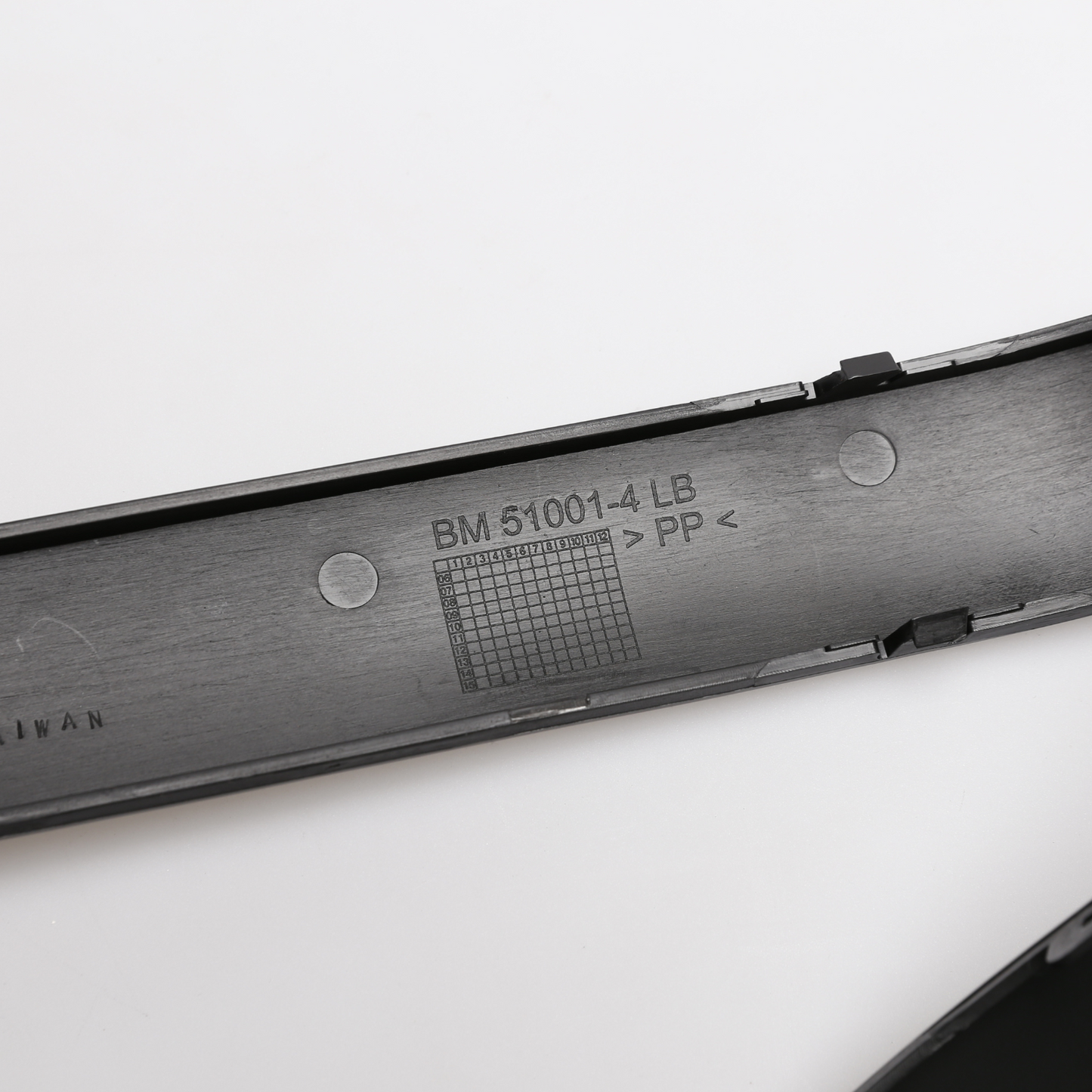Front Bumper Strips for BMW E36 1990-1994 Front Bumper Moulding Trim Pair L + R