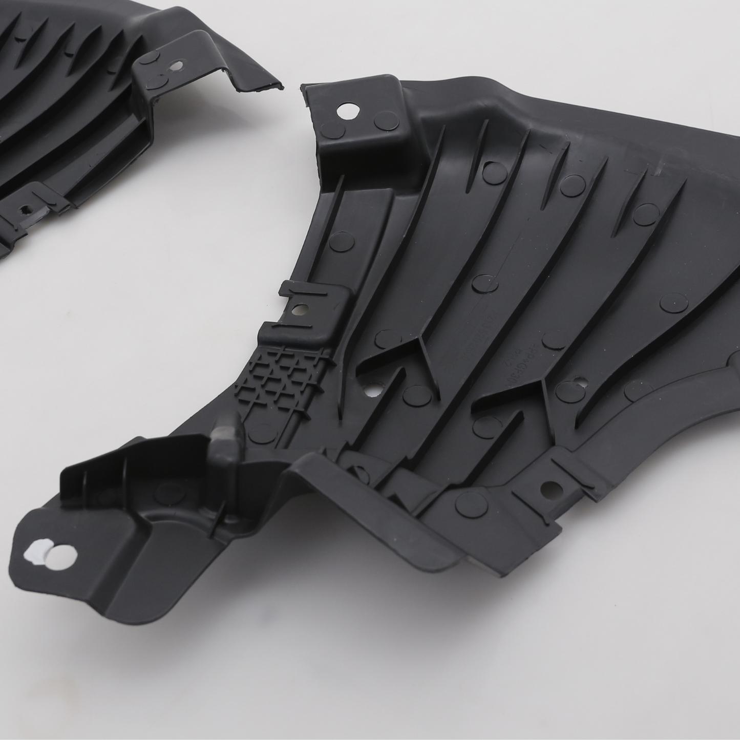 Engine Splash Shield Left Right Set for Mercedes W213 AMG 2135202500 2135202600