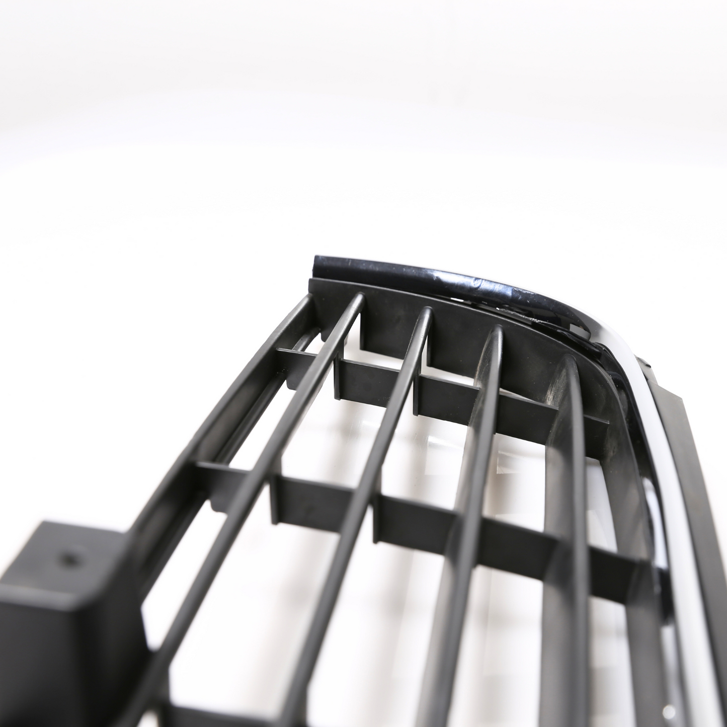 Bumper Grille for VW Golf 6 Vi 2010-12 Front Center Lower Grille /Chrome Stripe