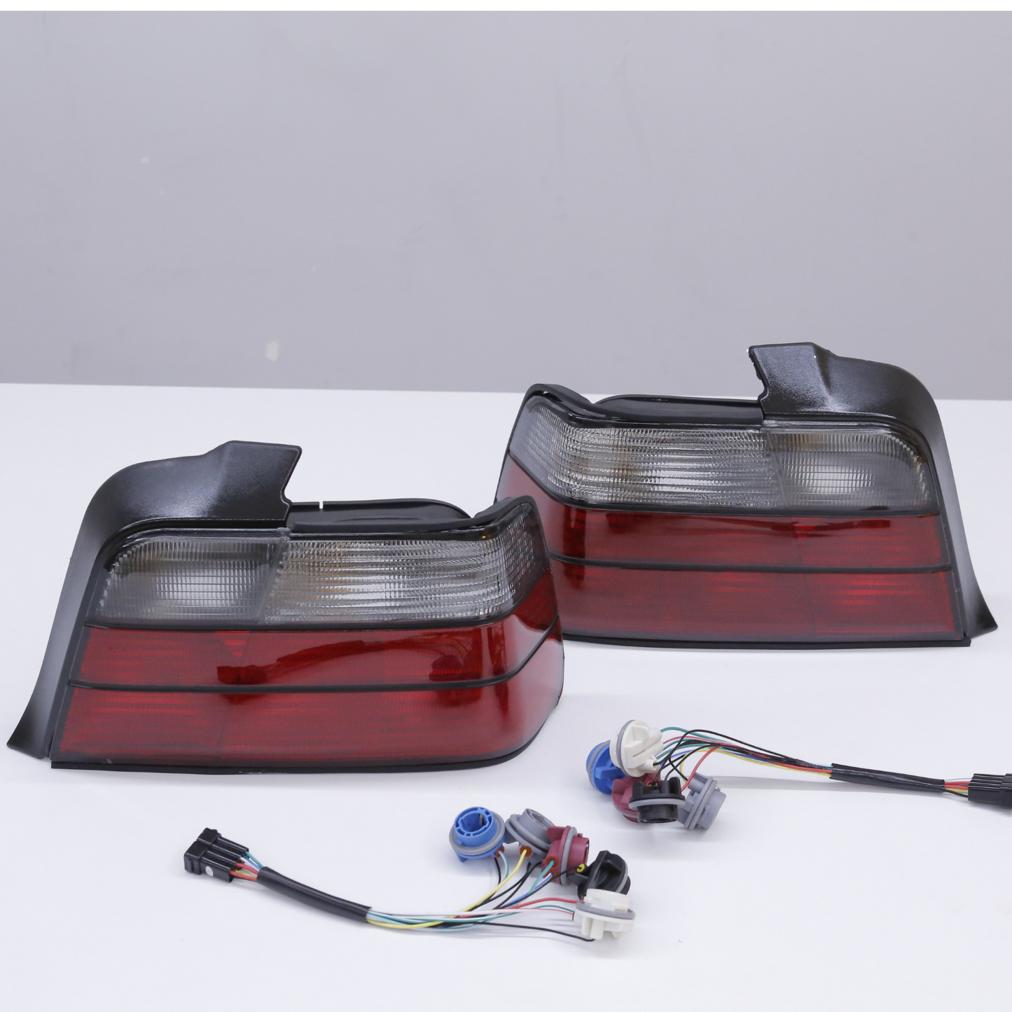 Rear Tail Light Set Smoke for BMW E36 Sedan 1991-1998 63219403099 63219403100