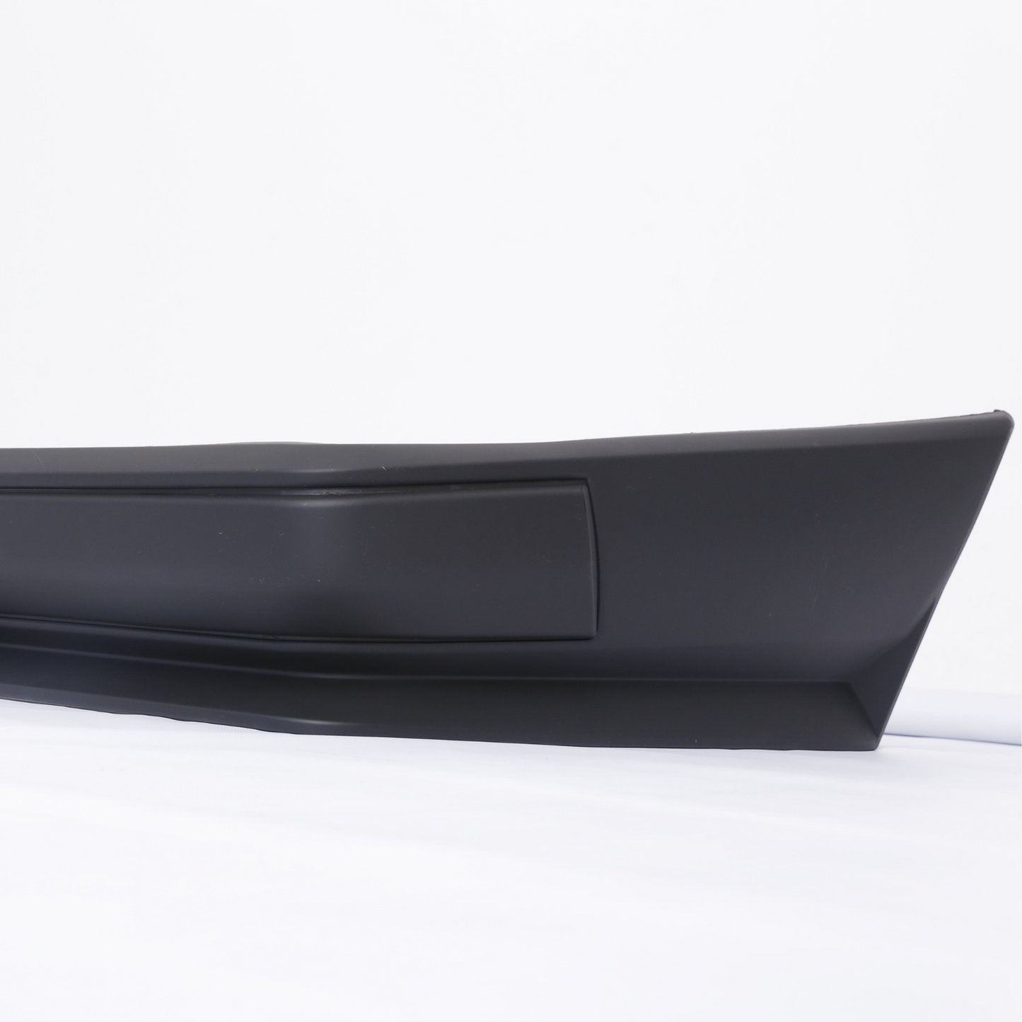 Body Kit for W124 Style Front Rear Bumper Side Skirts Trims Plate Holder
