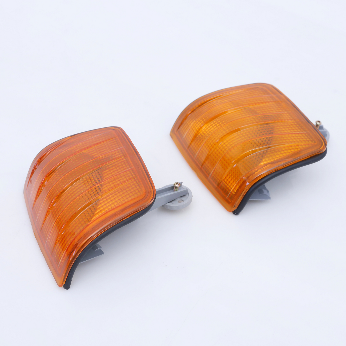 Turn Signal Assembly Yellow Left Right for W201 1982–1993 2018260143 2018260043