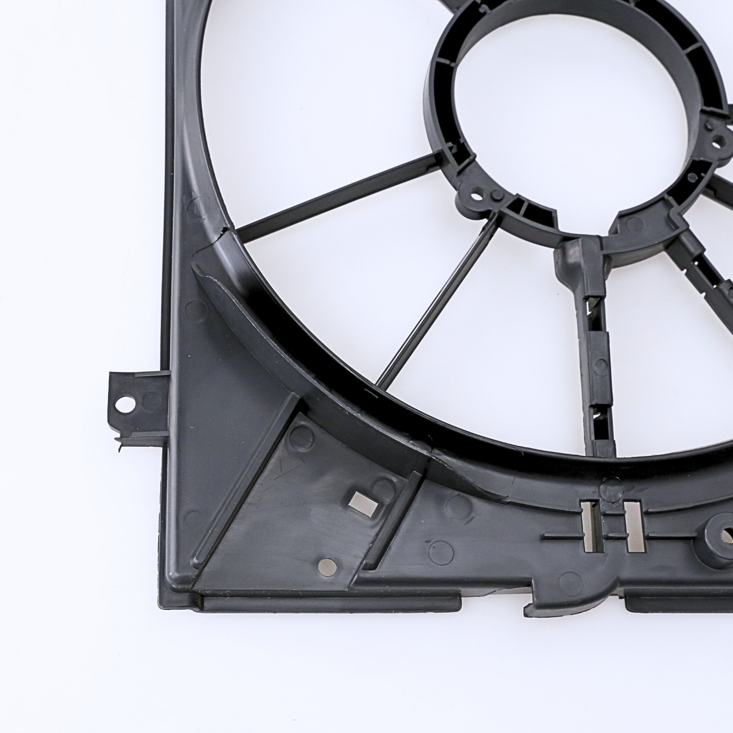 Volkswagen Golf V Radiator Dual Fan Cowl / Housing Caddy Jetta Passat Superb