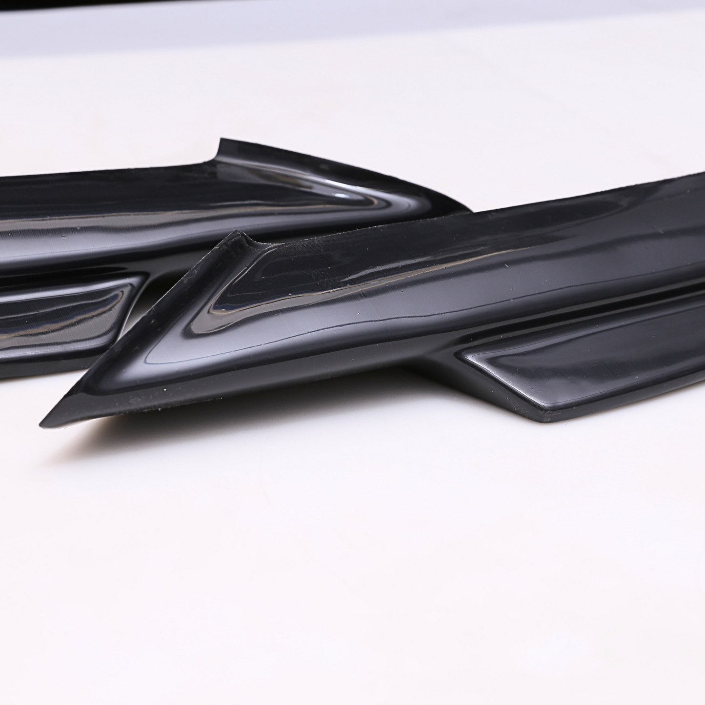 2 Side Lower Spoiler for BMW E90 3 Series M-tech Bumper Spoiler Lip Splitter Kit