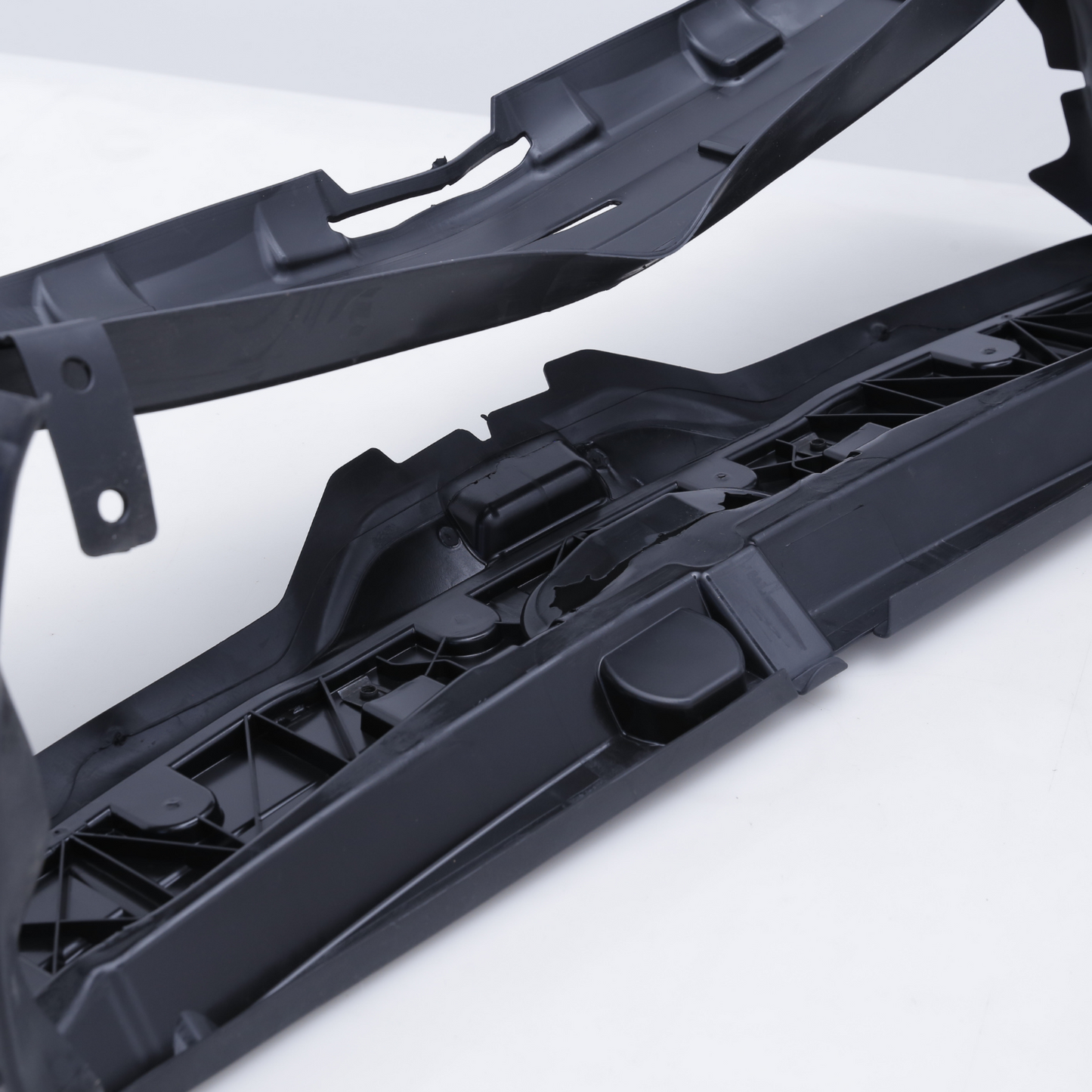 Front Upper Air Duct Panel for BMW F30 Lci 2015-2019 OEM 51747255413