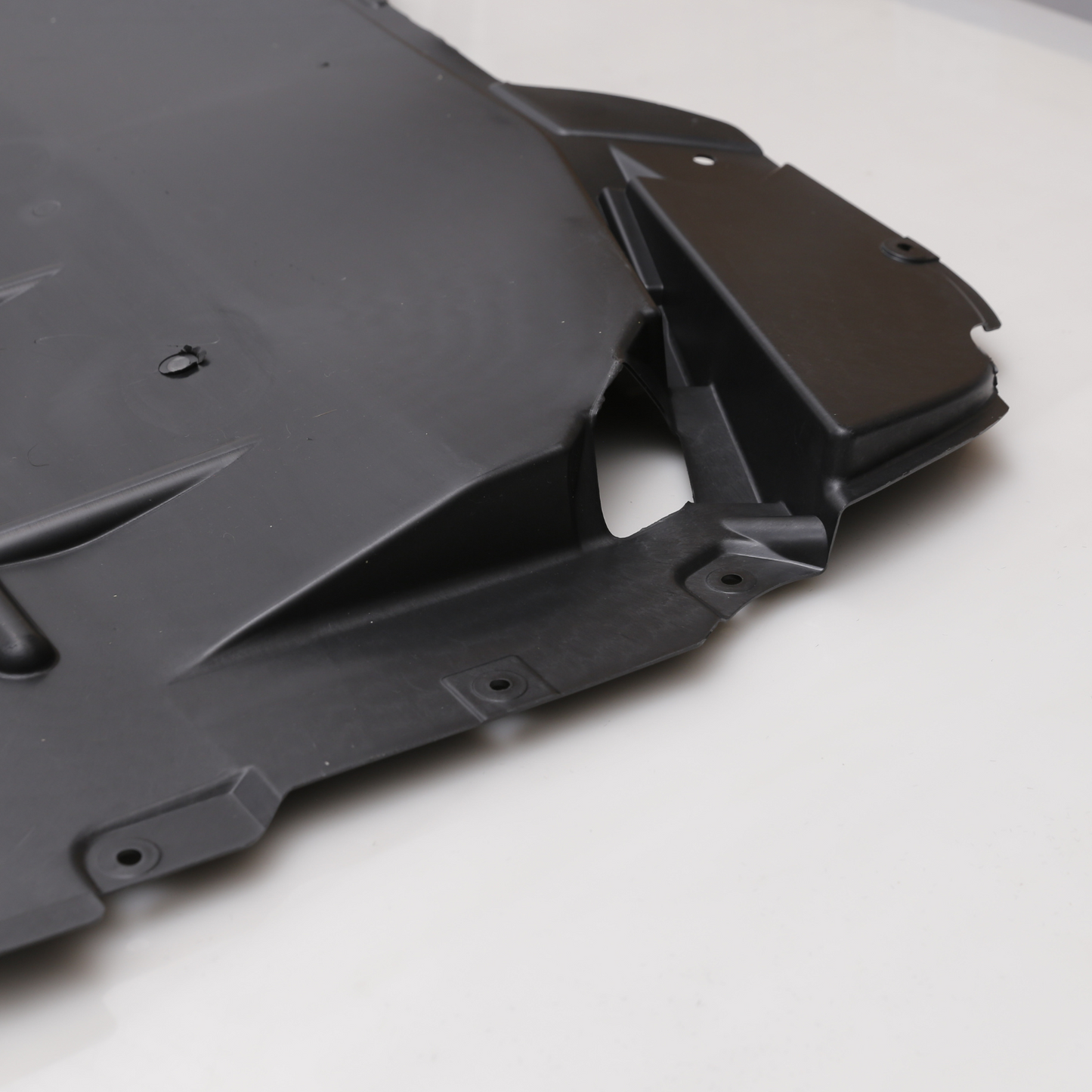 Engine Compartment Screening Automatic BMW E39 1995–2003 51718159980