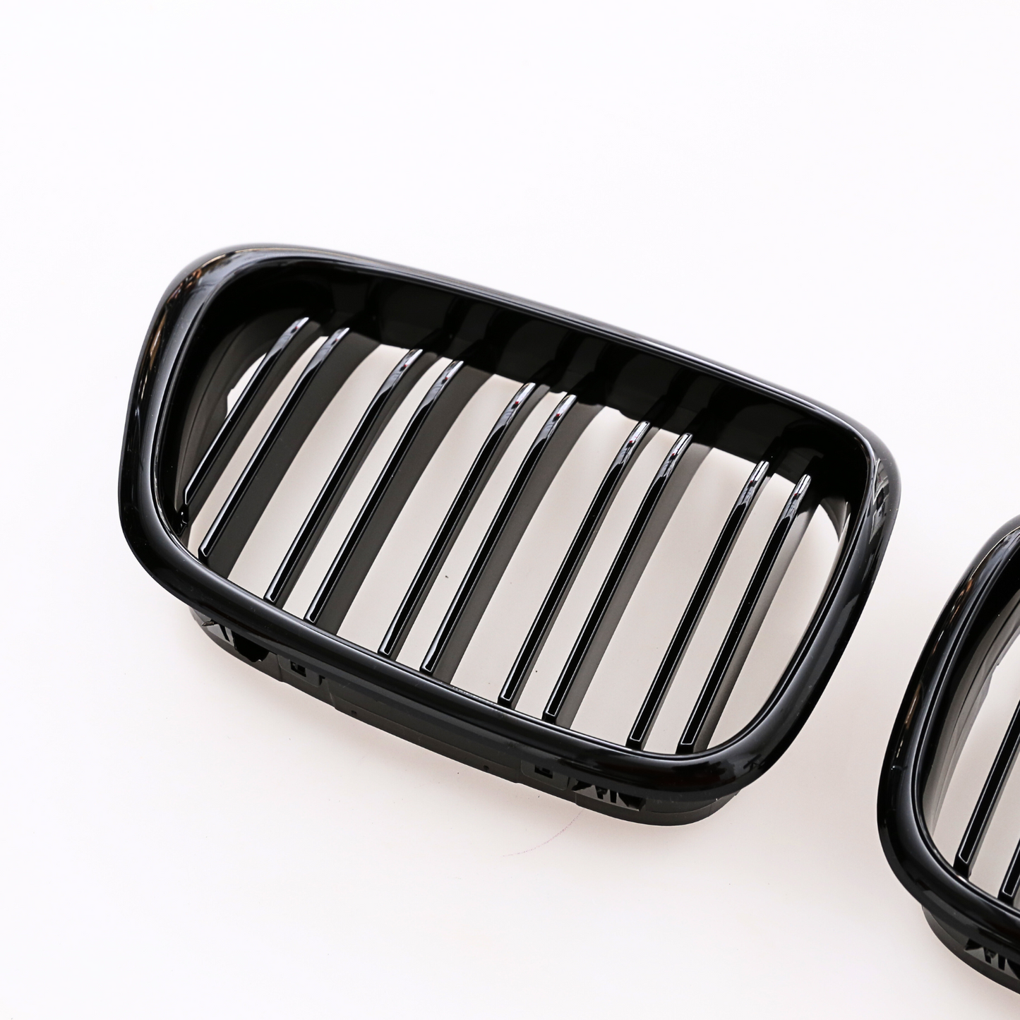 BMW E39 Gloss Black Double Slat M Color 1996-2003 Kidney Grille Grill Pair