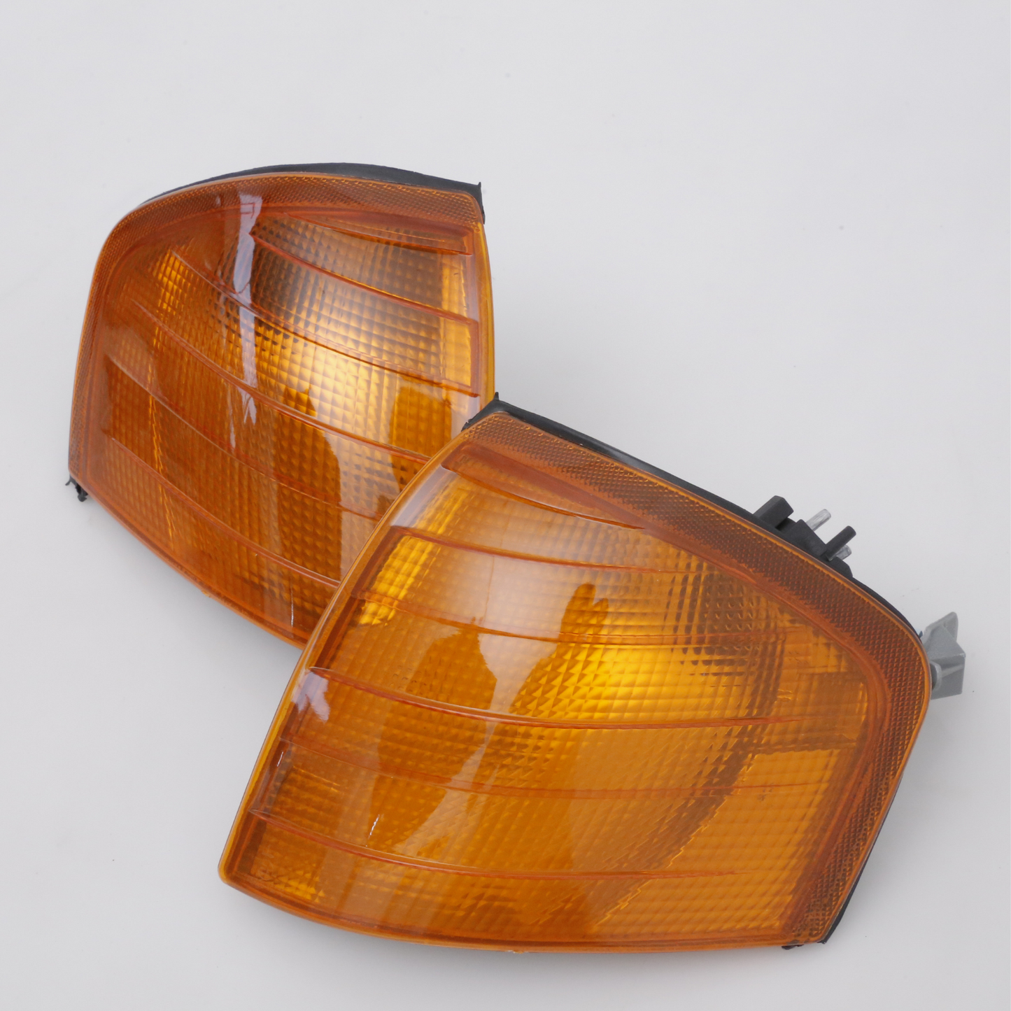 Turn Signal Assembly Yellow for Mercedes W202 1993-2000 A2028260543 A2028260643