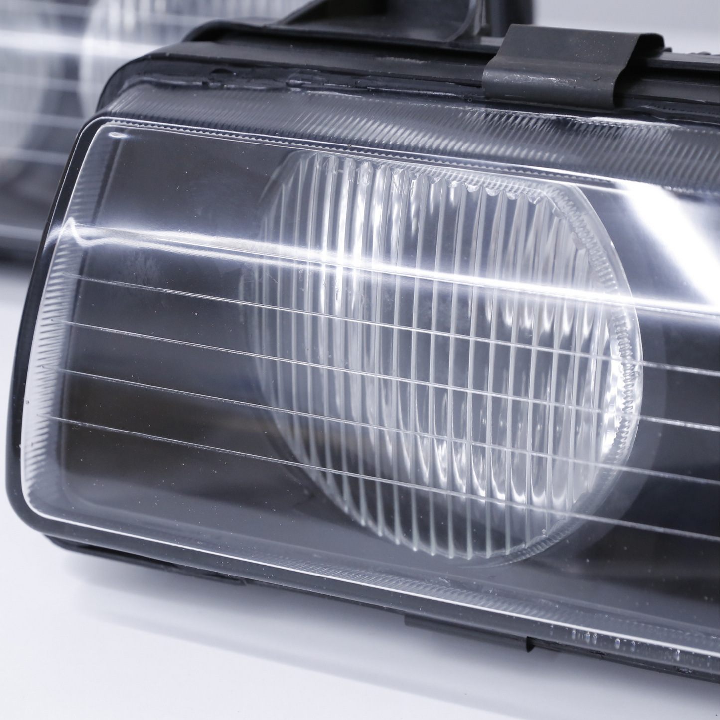 Headlight Assembly Zkw Type Left for BMW E36 1991-1994 OEM A0361101L