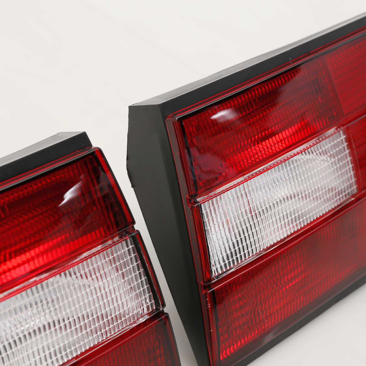 Rear Tail Light Left Right Set for BMW E30 Late Model 63211386941 63211386942