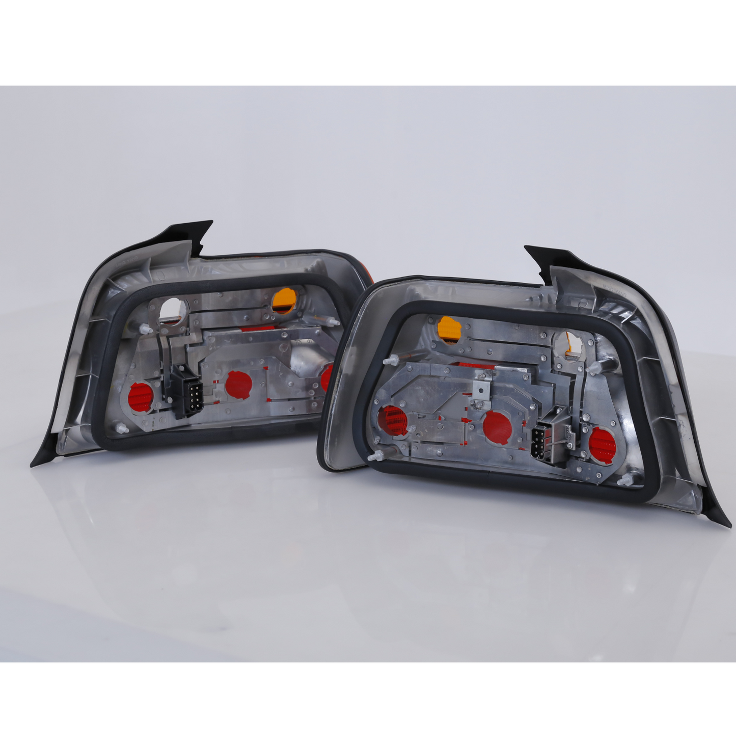 Rear Tail Light Left Right Set for BMW E36 Sedan 63211387361 63211387362