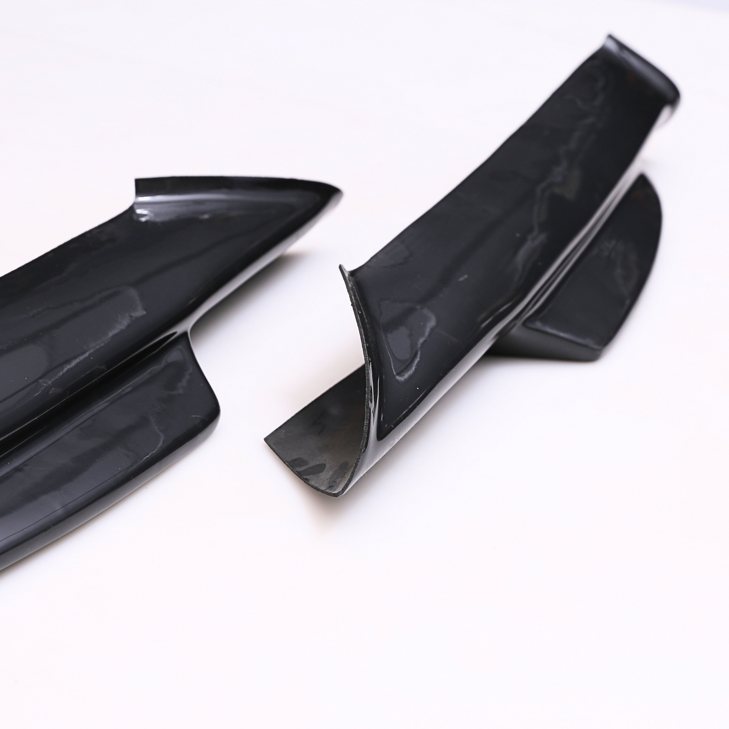2 Side Lower Spoiler for BMW E90 3 Series M-tech Bumper Spoiler Lip Splitter Kit