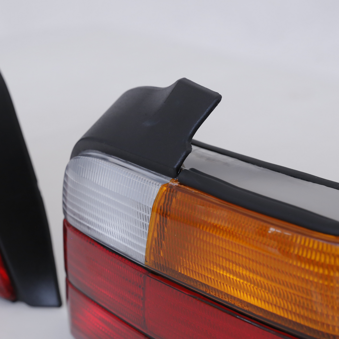 Rear Tail Light Left Right Set for BMW E36 Sedan 63211387361 63211387362