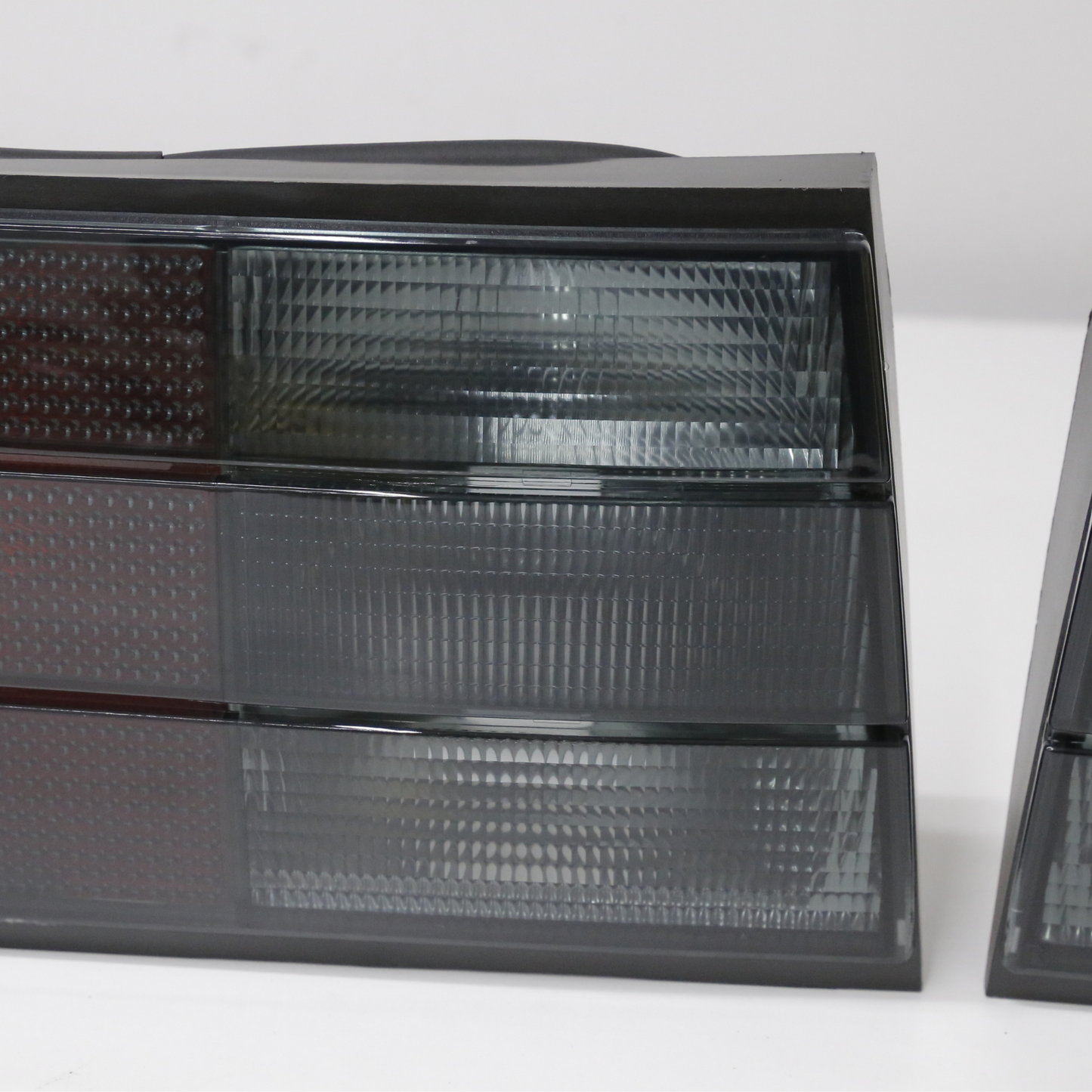 Rear Tail Light Left Right Set for BMW E30 Sedan Coupe 1988-1991 63211386941