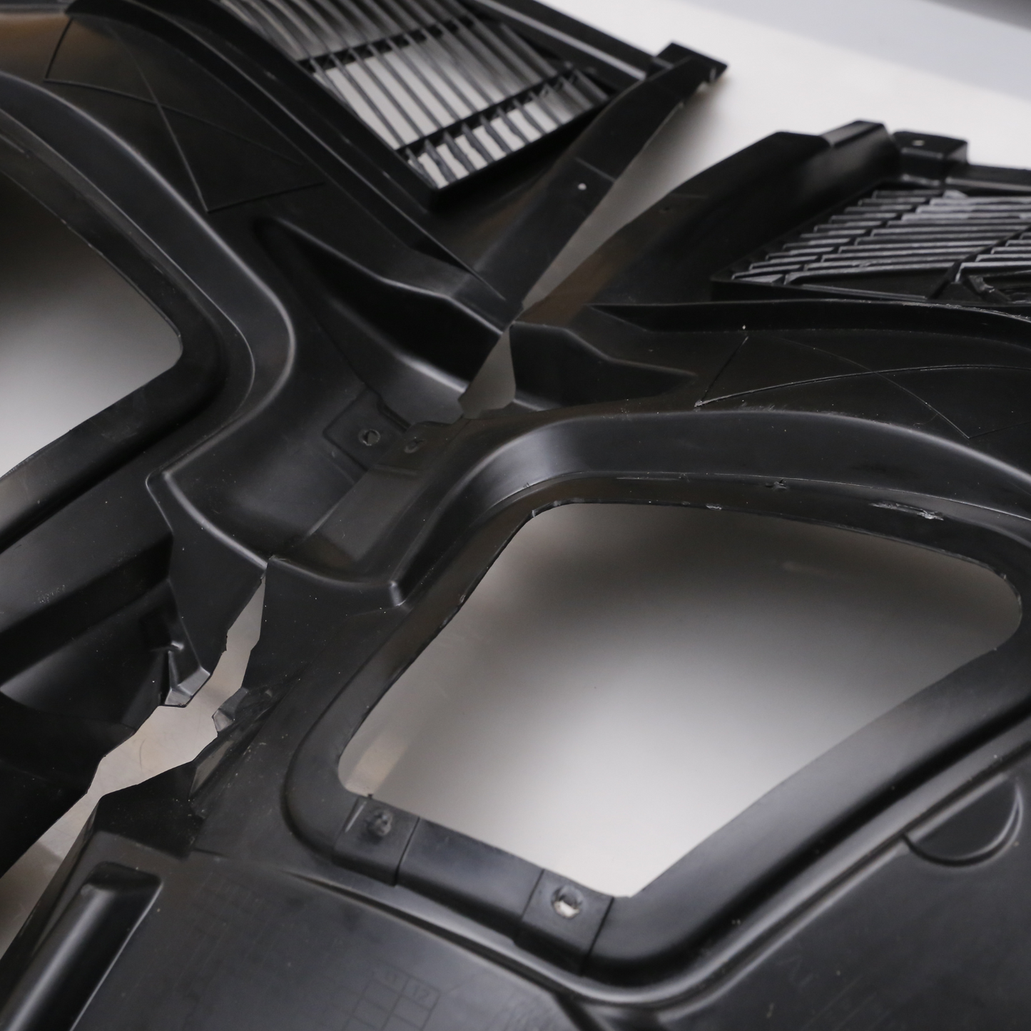 BMW F11 Front Fender Liner 2009-13 Splash Shield Set 51717186727 51717186728
