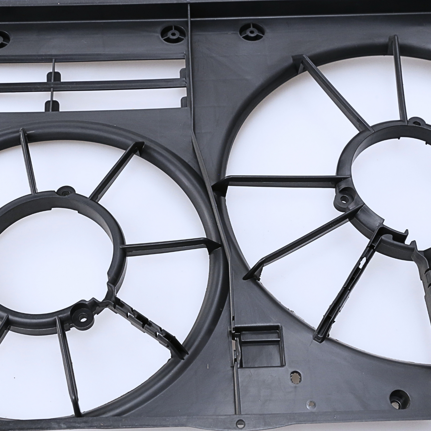 Volkswagen Golf V Radiator Dual Fan Cowl / Housing Caddy Jetta Passat Superb